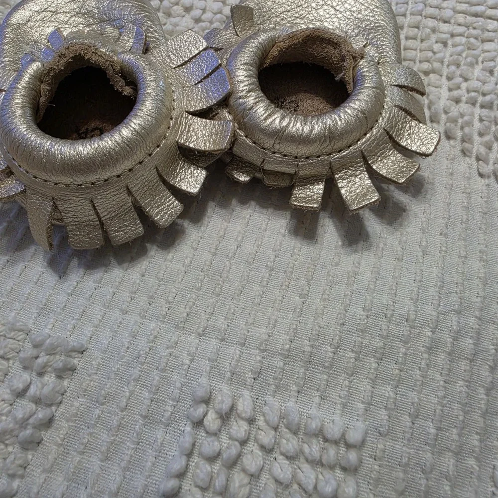 Freshly Picked Gold Tone Moccasins Shoes Baby Size 1 Hippie Baby